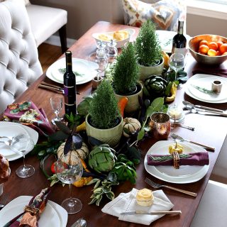 A Casual and Elegant Thanksgiving Table