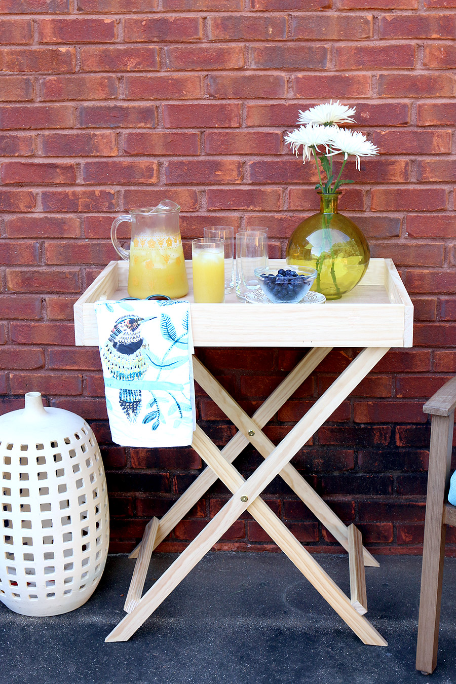Tutorial on how to build a DIY West Elm-inspired Butler Stand
