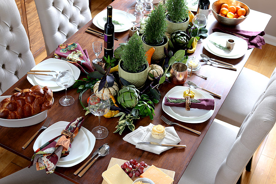 Thanksgiving table setting via Jen Woodhouse