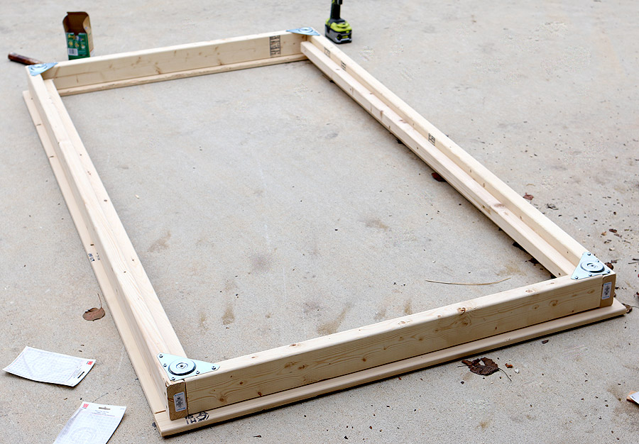 DIY Twin Platform Bed via Jen Woodhouse