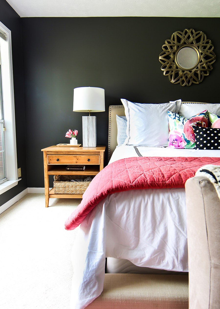 How to decorate your master bedroom for Spring