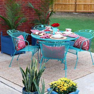Patio Furniture Makeover with Chalk Paint® by Annie Sloan