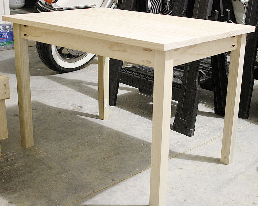 How to build a DIY Kids Play Table