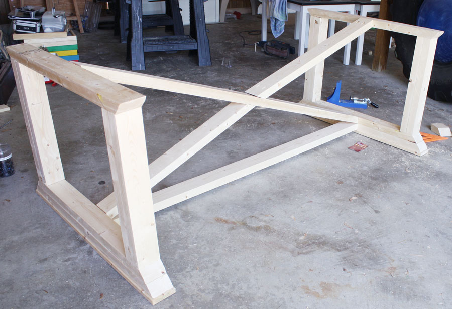 How to build a farmhouse table