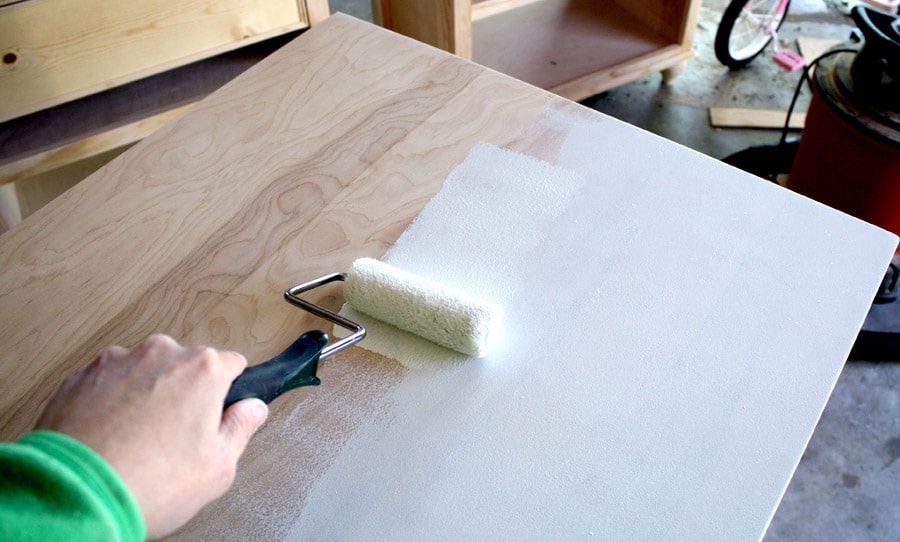 How to prime a DIY desk