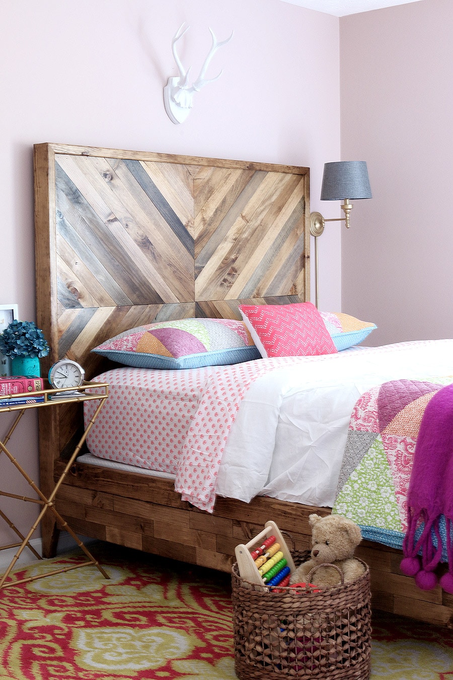 How to build a DIY Reclaimed Wood Chevron West Elm Alexa Bed