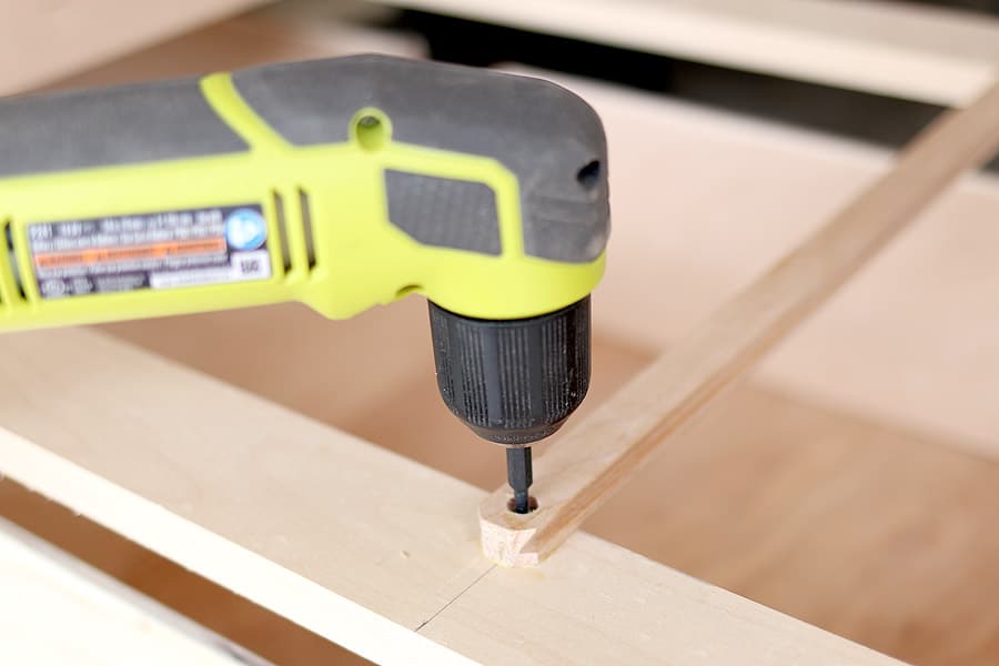 Installing drawer slides