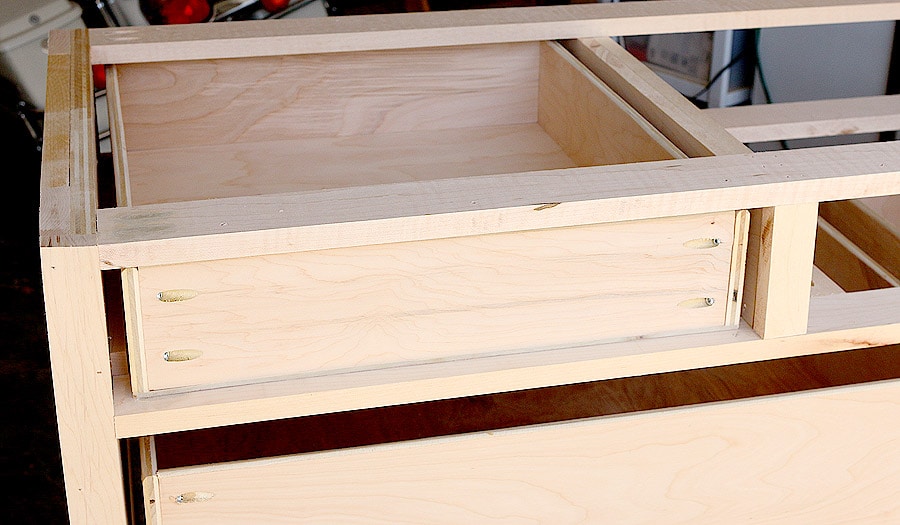 How to build a drawer