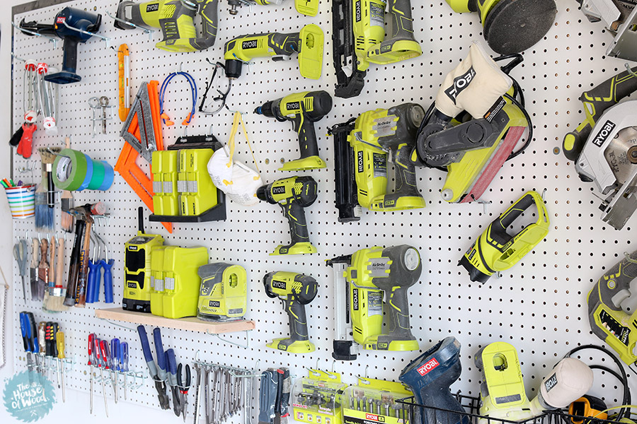 How to organize your workshop with pegboard