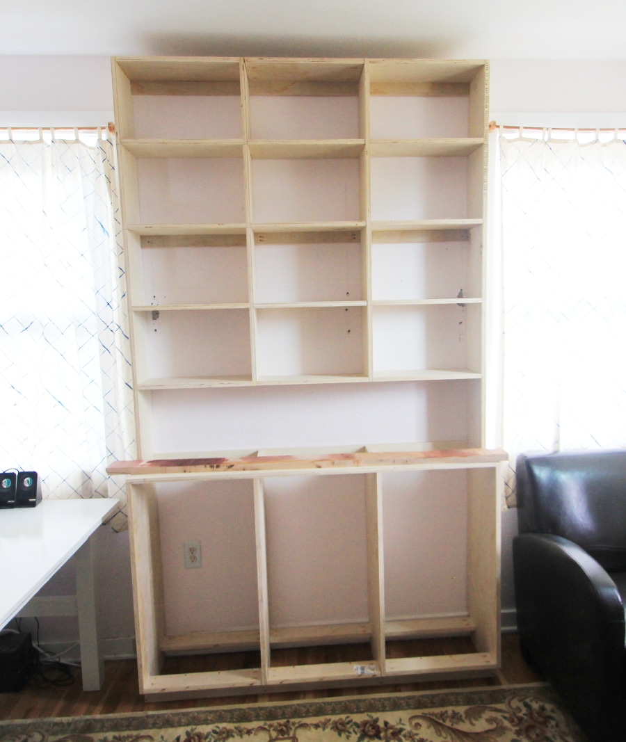 DIY Built-In Bookshelves