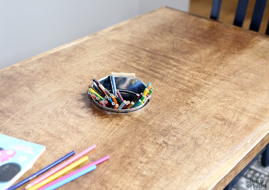 How to build a DIY farmhouse kids craft table