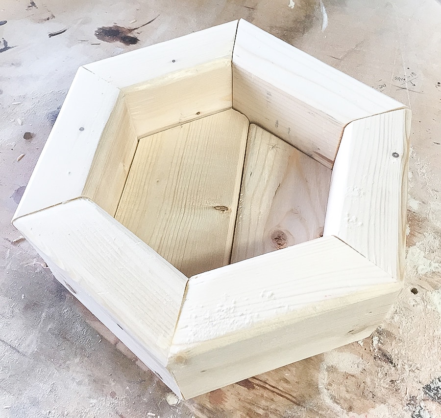 How to make a DIY hexagon planter out of 2x4 scrap wood