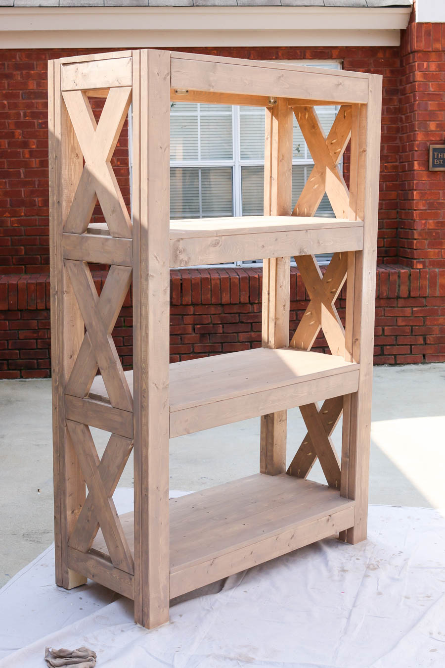 Jen Woodhouse: Rustic Bookshelf