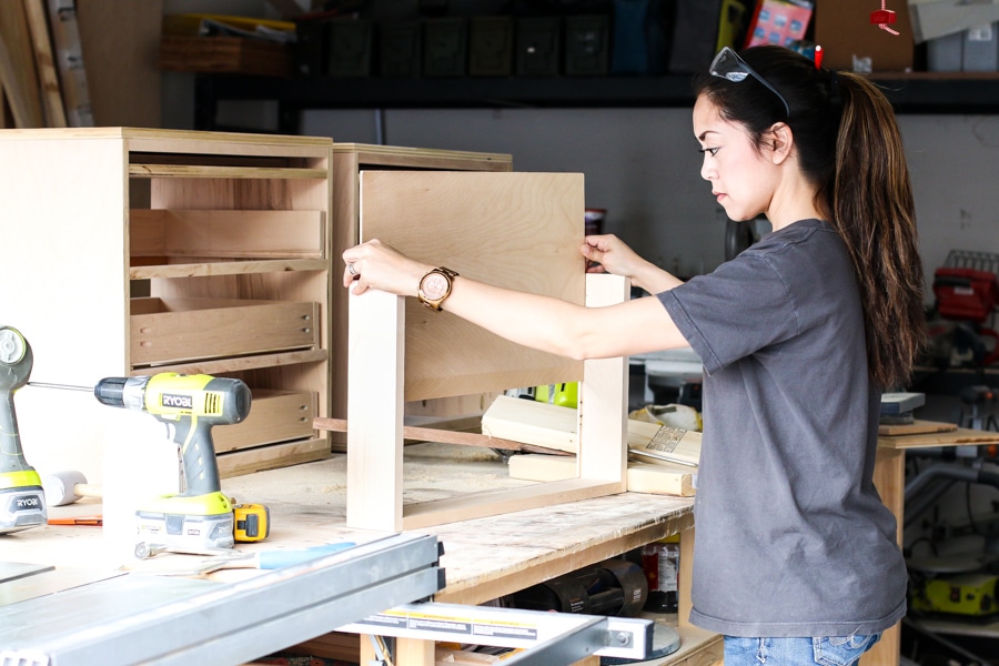 How to build a drawer box with a floating bottom