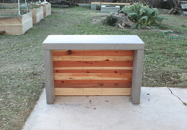 How to build a DIY outdoor concrete bar