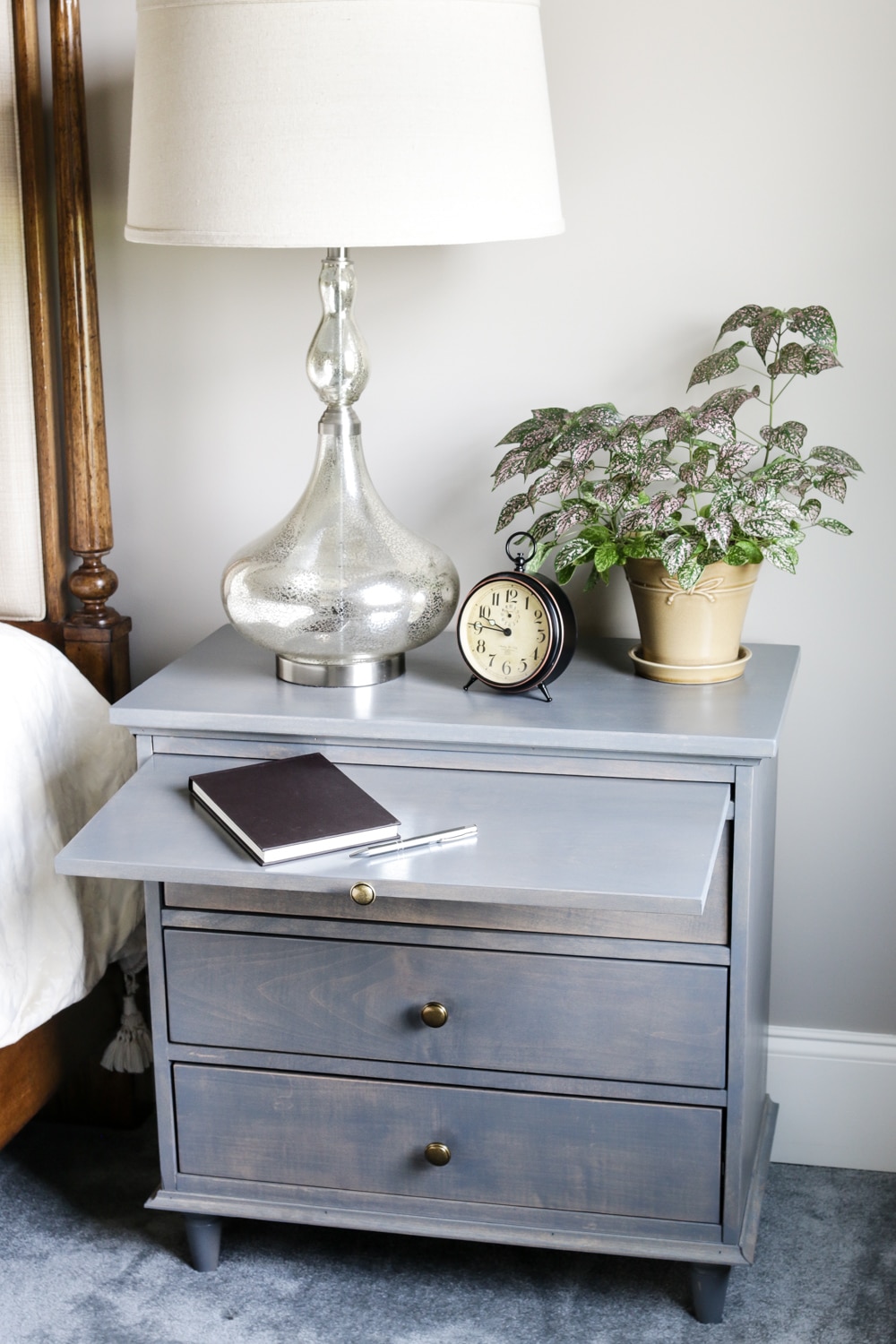 DIY-Nightstand-plans-with-writing-tray – The House of Wood