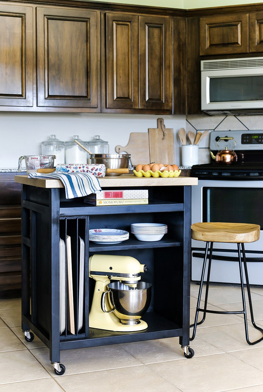 How to build a DIY kitchen island on wheels