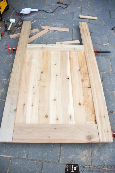 How To Make A DIY Garden Gate - Free building plans and tutorial