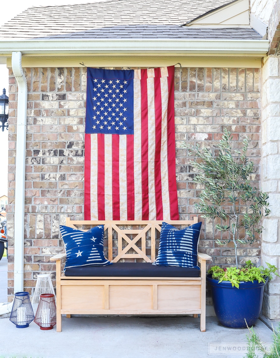 Patriotic porch decor