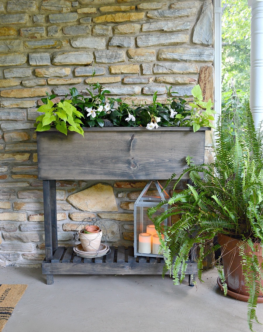 How to build a DIY wood planter