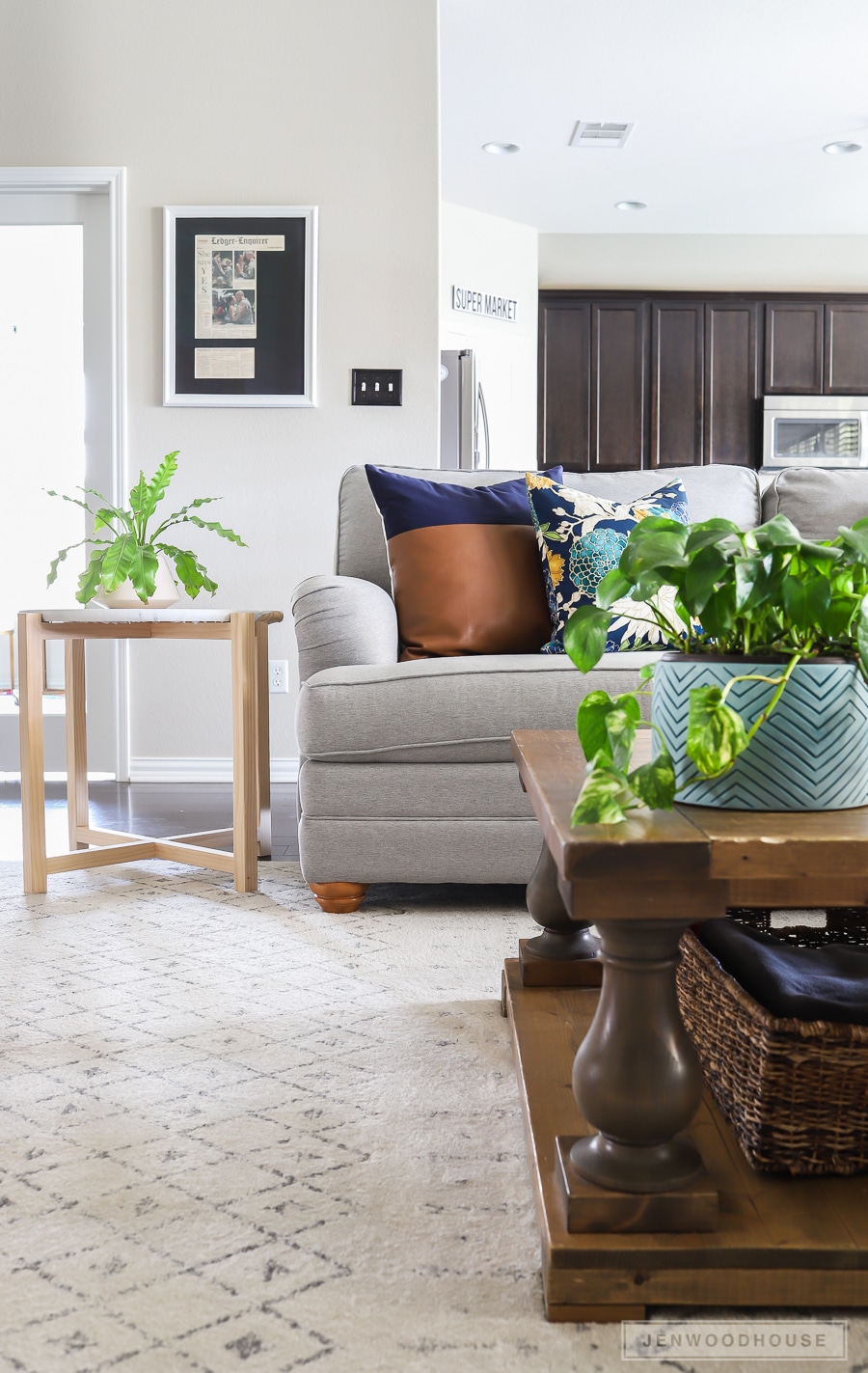 Simple Summer Decorating Ideas for the Living Room