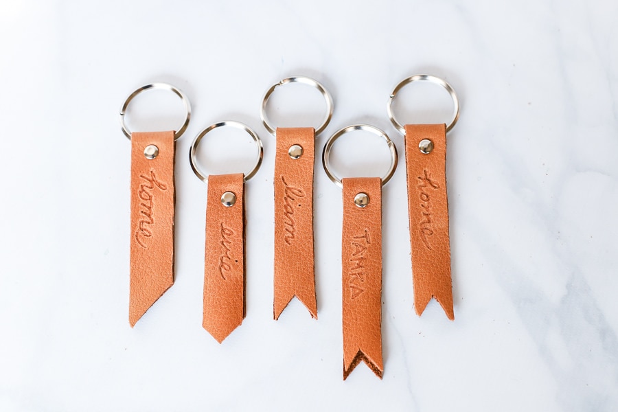 How to make a DIY leather keychain
