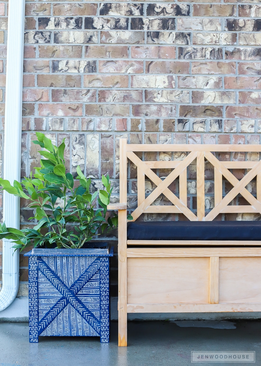 How to make a DIY planter with trendy mud cloth pattern