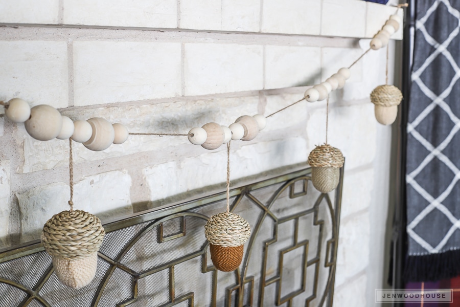 How to make a DIY acorn garland to decorate the mantel for Autumn