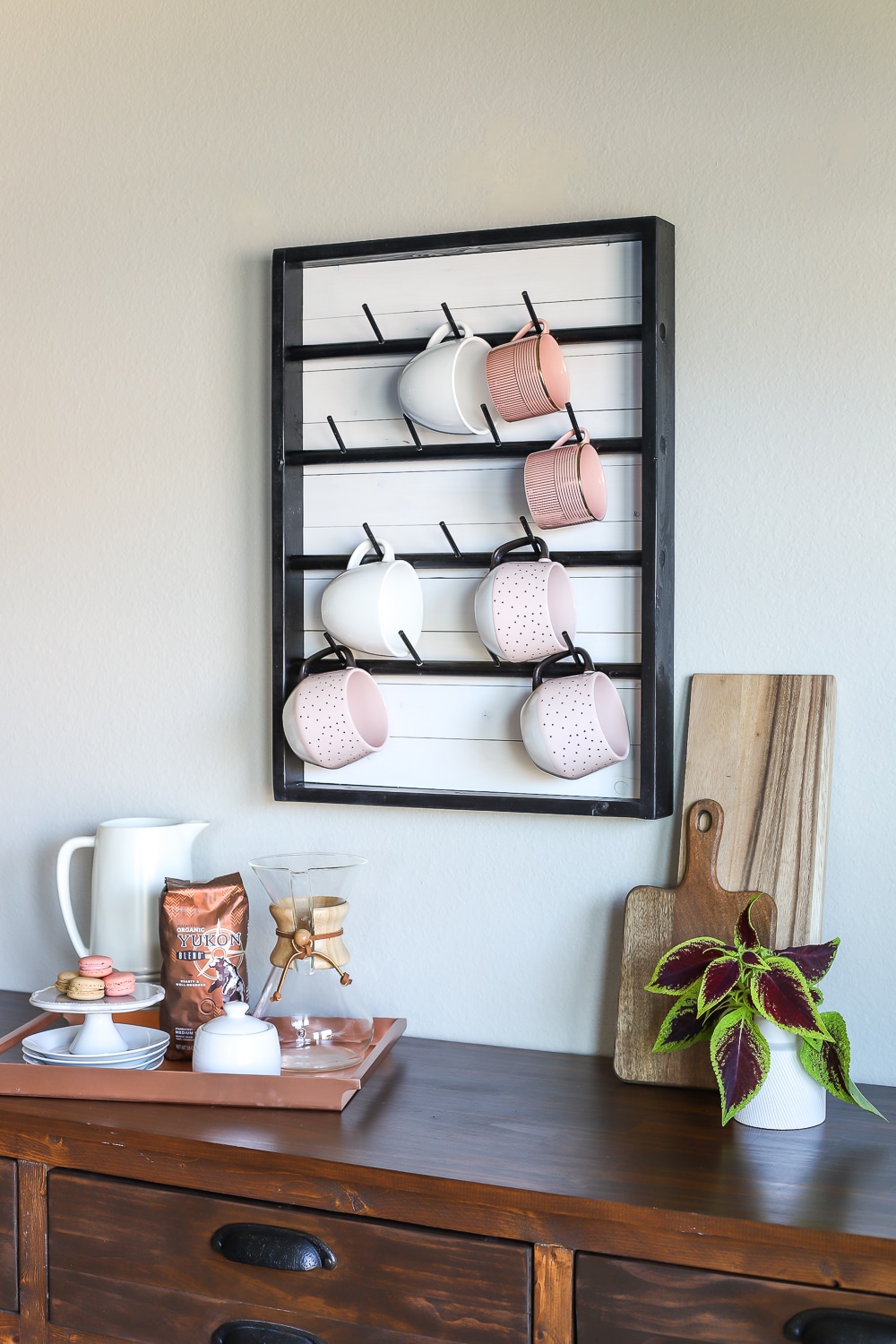 DIY coffee mug rack on the wall