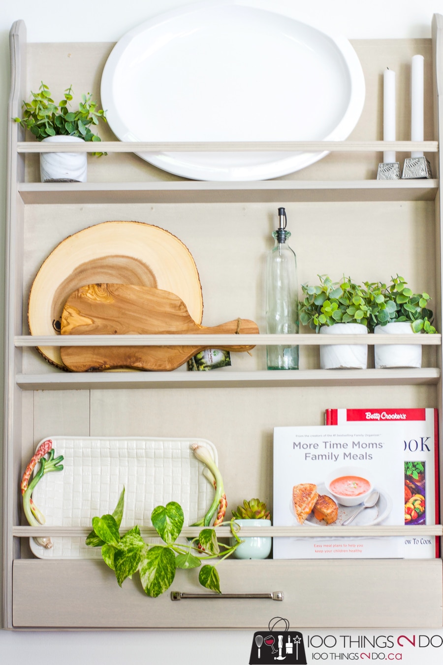 How To Build An Easy DIY Wall Plate Rack