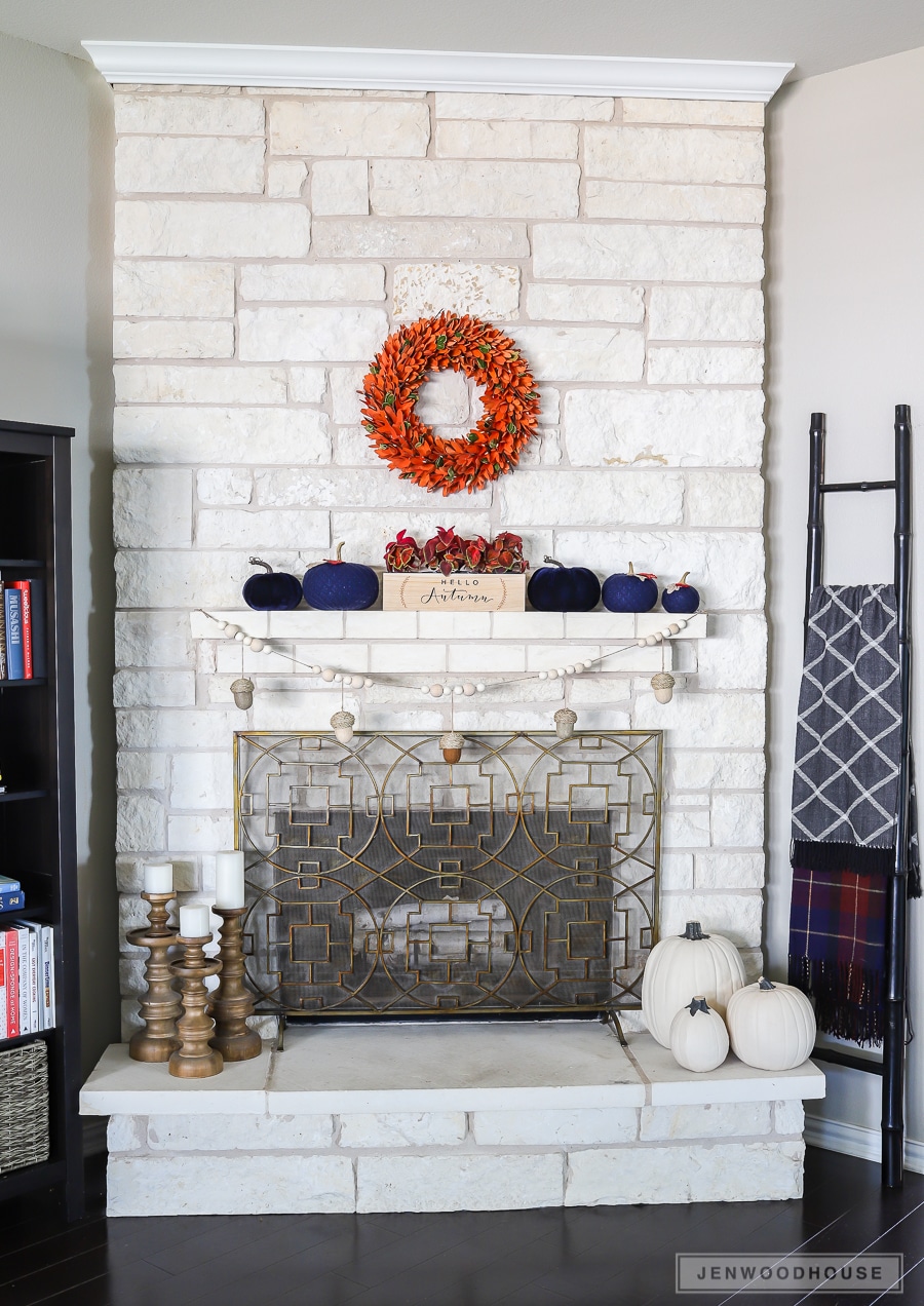 How to decorate your mantel for Fall