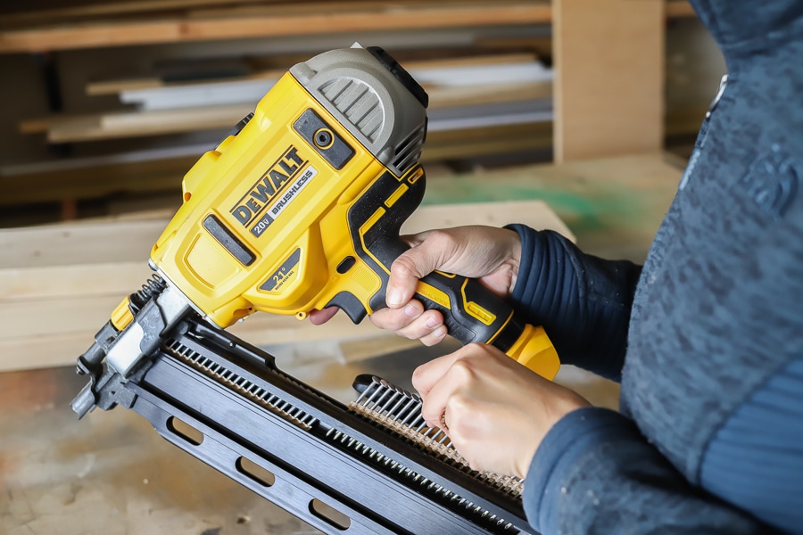 Dewalt 21 degree discount framing nailer 20v