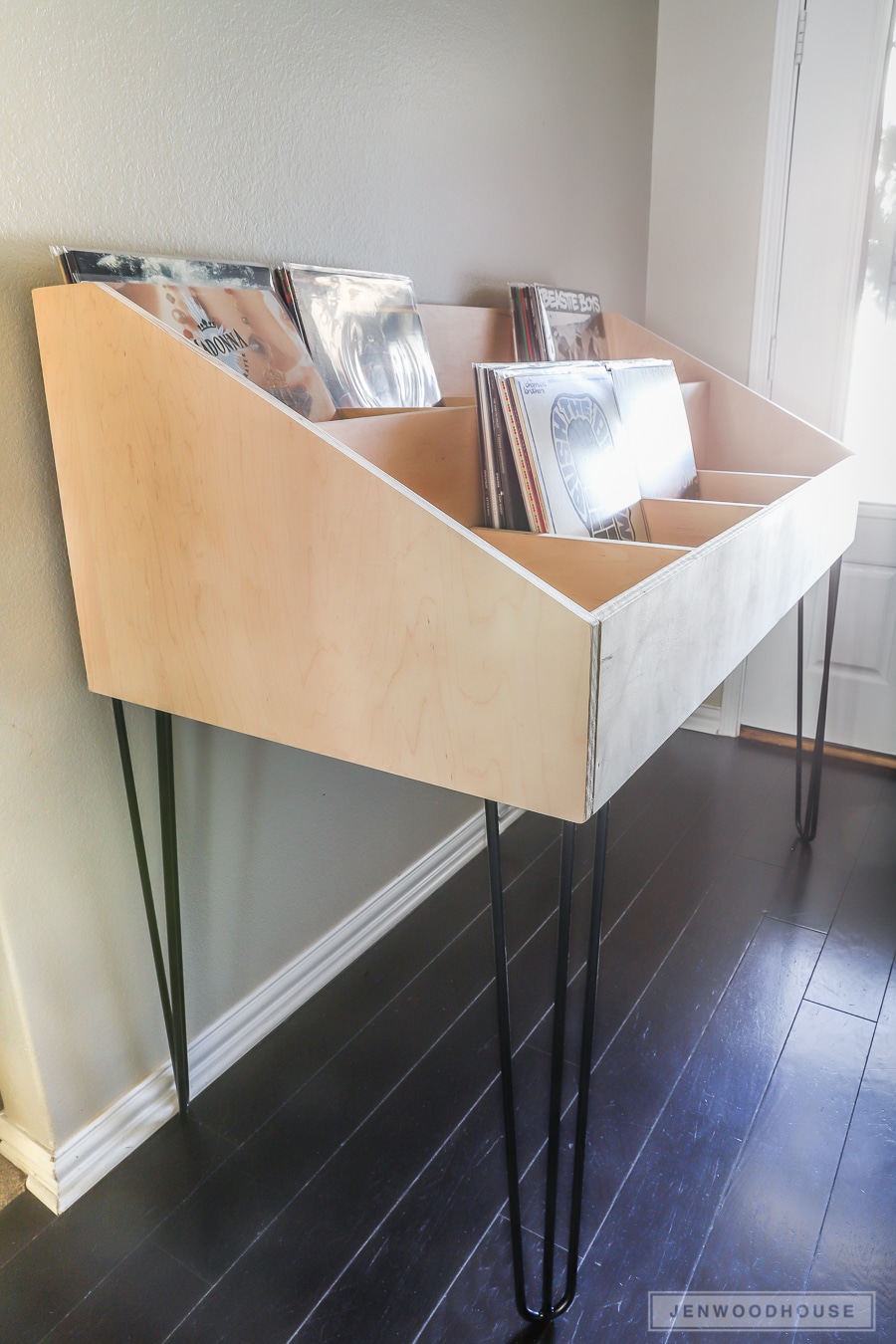 Wooden Vinyl Record Flip Rack LP Vinyl Record Holder Made From Solid Oak  Wood Displays up to 40 Records 