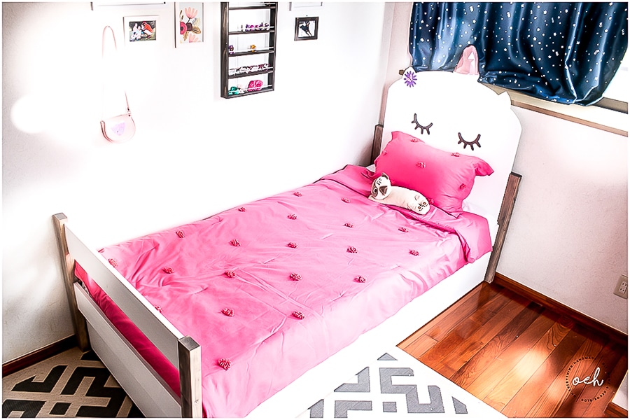 How to build a trundle bed - twin size with kitten headboard. Plans by Jen Woodhouse