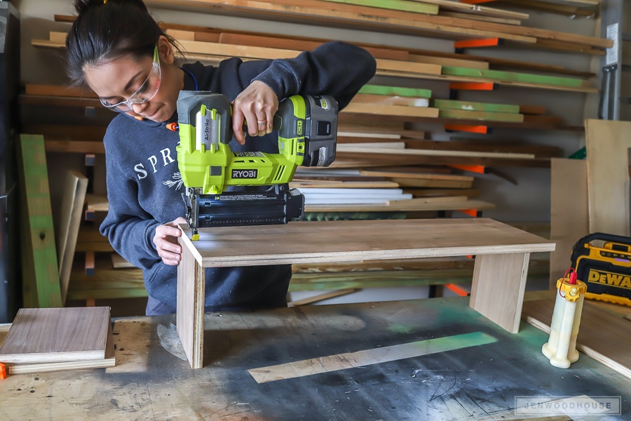 How to make a DIY shoe shelf in 30 minutes or less