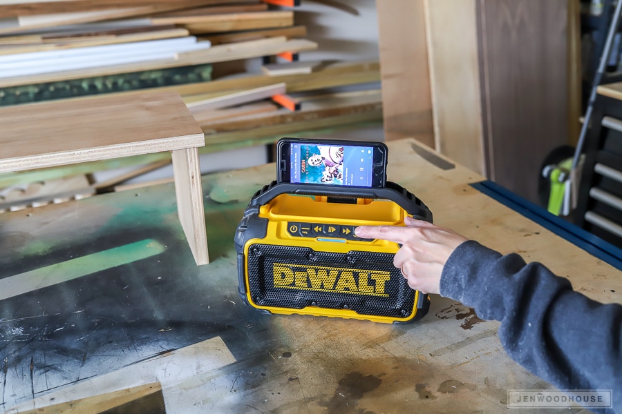 Dewalt bluetooth speaker tool review