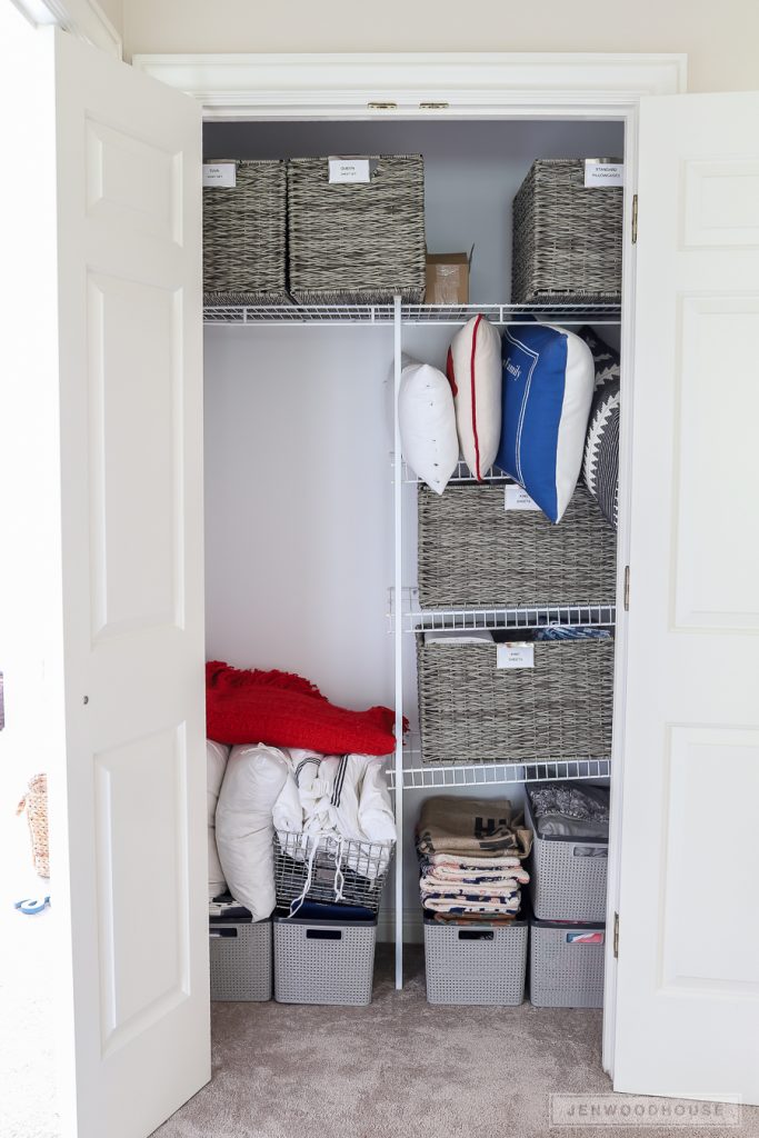 Linen Closet Organization - How to organize your linen closet