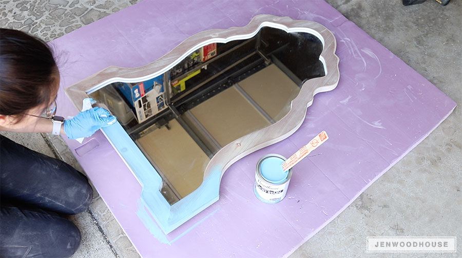 DIY Makeup Vanity Mirror with Lights