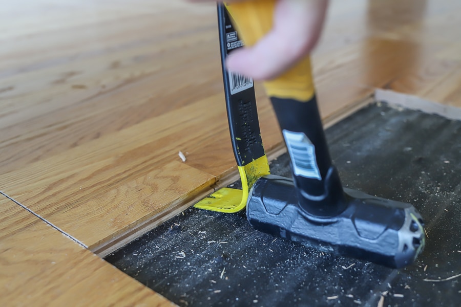 How to remove hardwood flooring with the Dewalt Sledgehammer