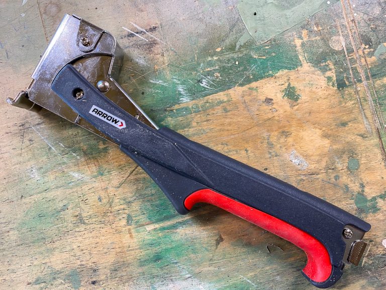 How to hang insulation the easy way for beginners