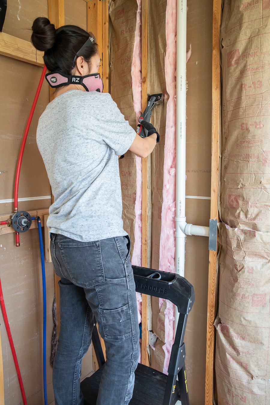 how to hang insulation