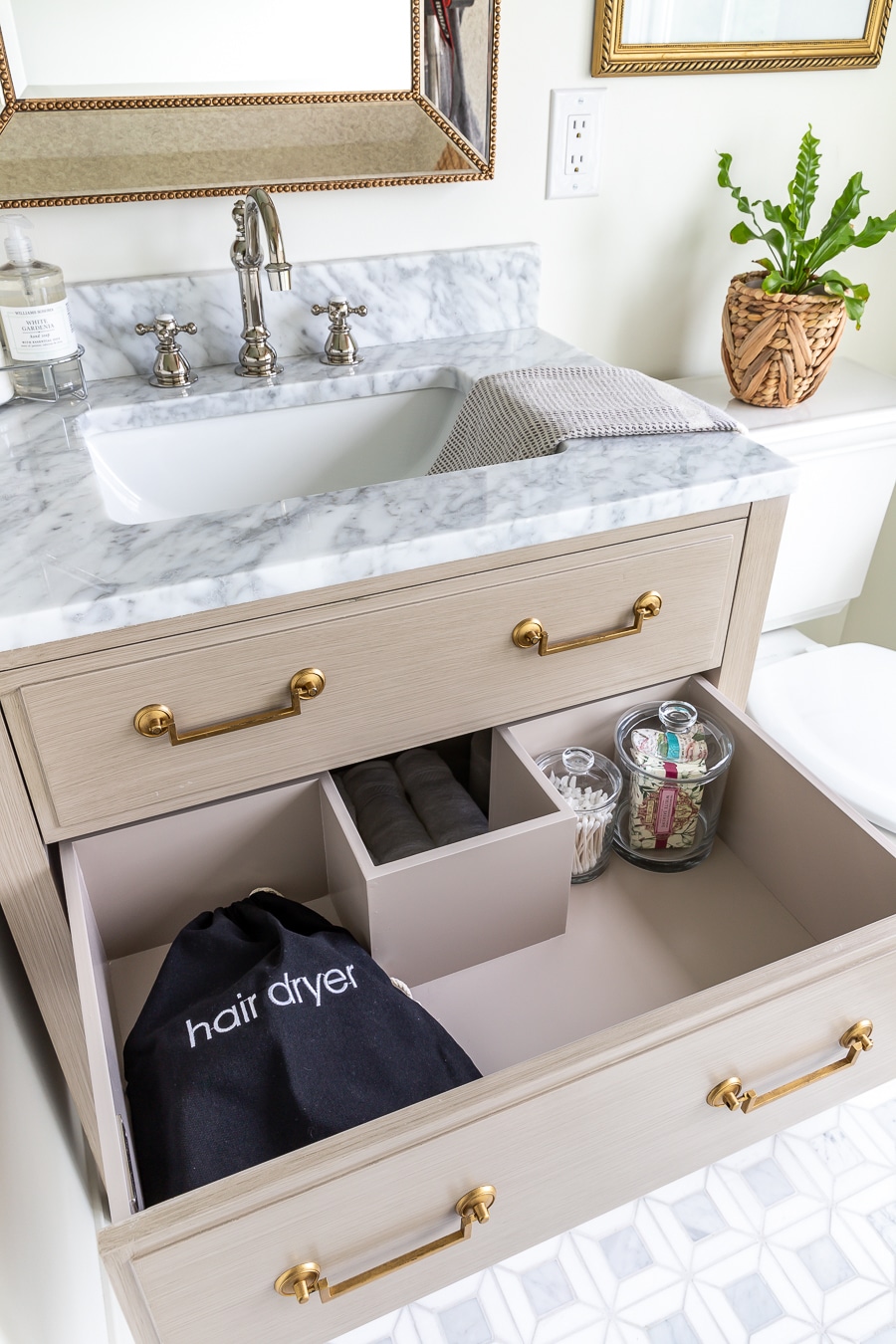 How to stock a guest bathroom