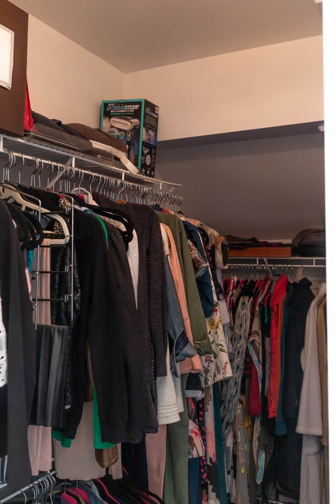 Easy DIY closet shelves - The Modest Makeover