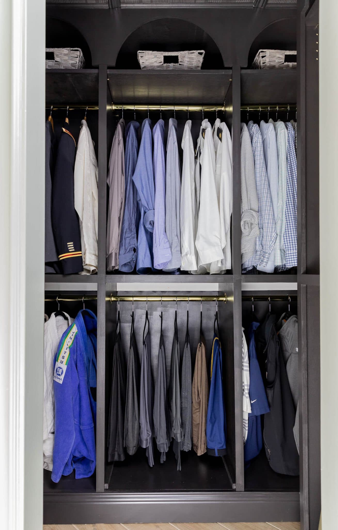 8 Linen Closet Organization Tips + Makeover Ideas