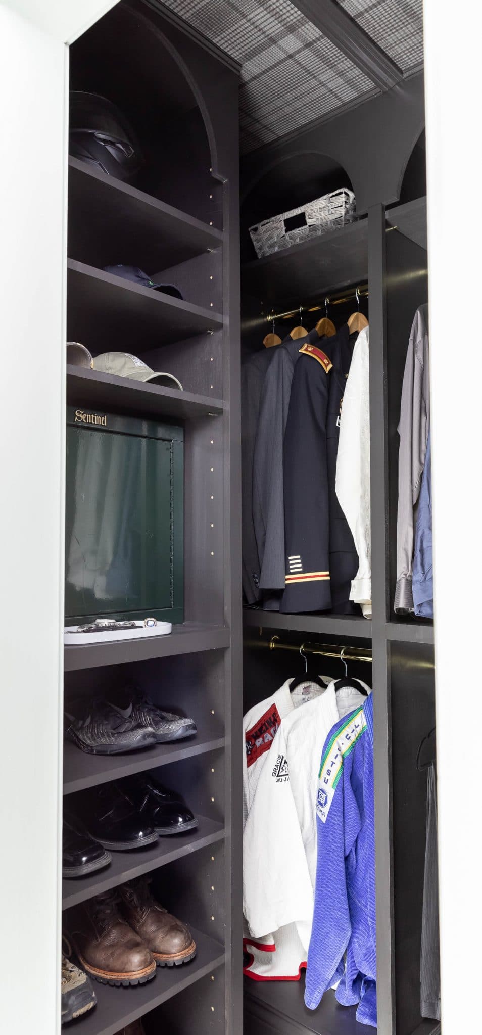 Corner Rotating Basket for Wardrobe