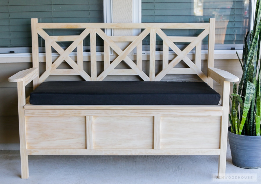 How To Build A DIY Outdoor Storage Bench