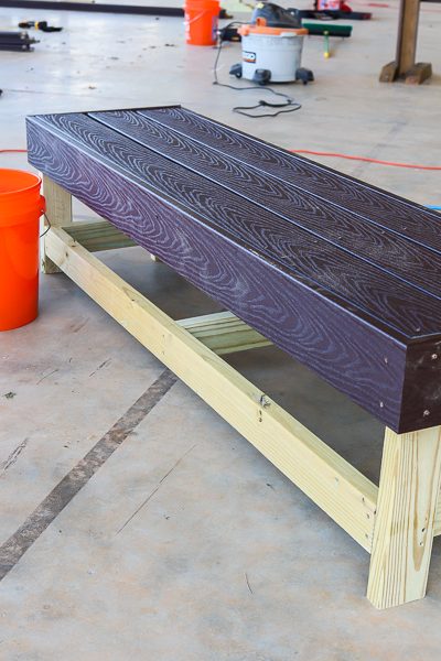 Build this Easy DIY Bench - just use a drill and a saw!