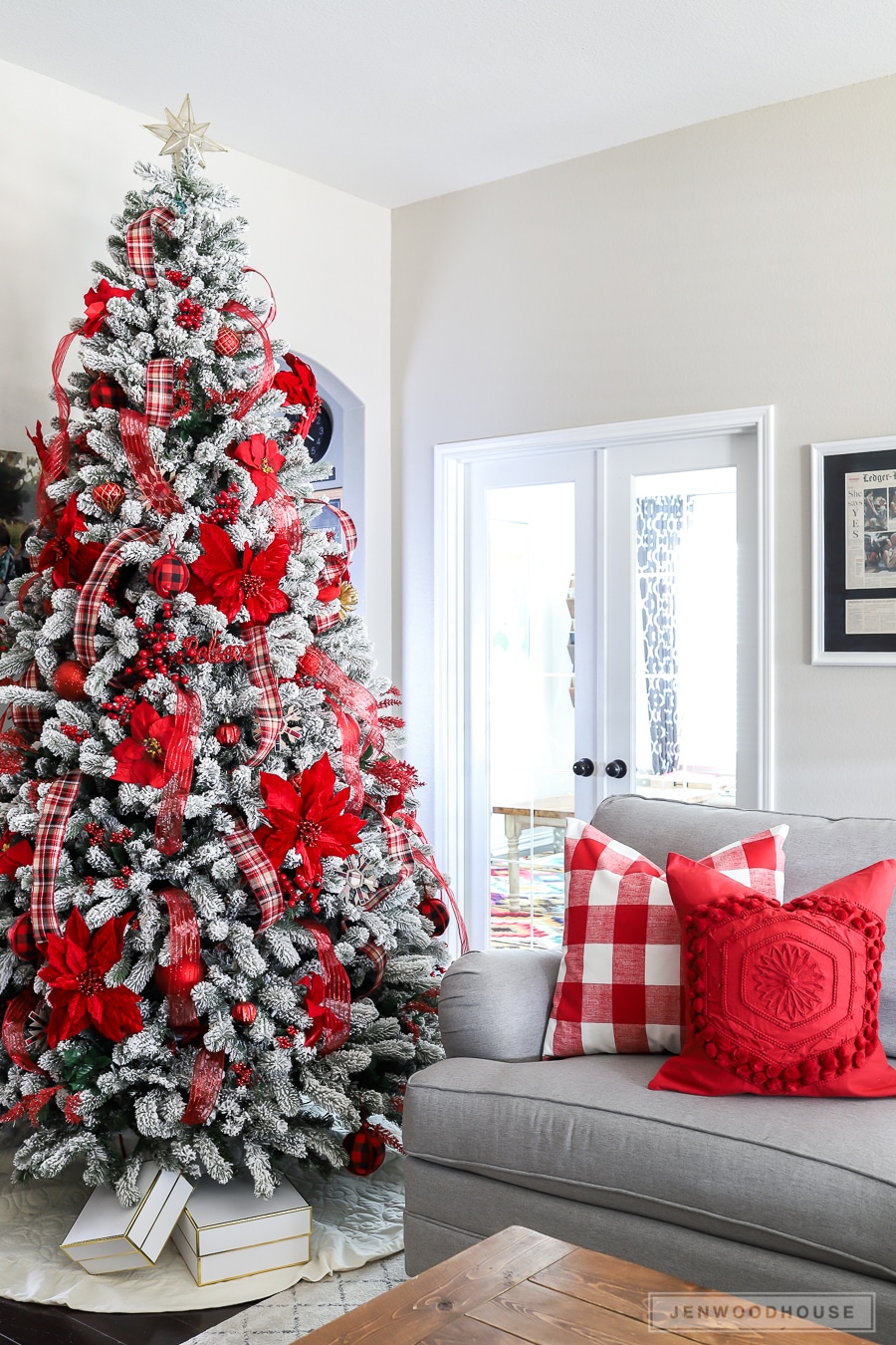 How to decorate your home for Christmas