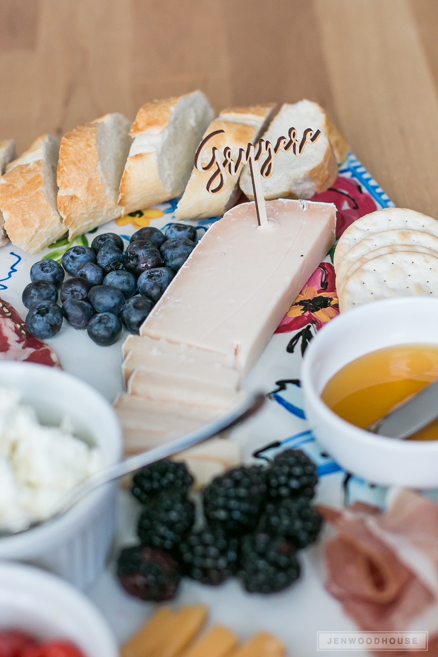 Diy Anthropologie Inspired Sissinghurst Castle Cheese Board