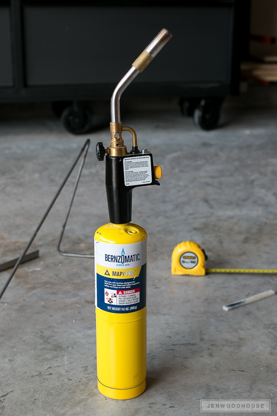 How to make a DIY iPad stand with a blow torch